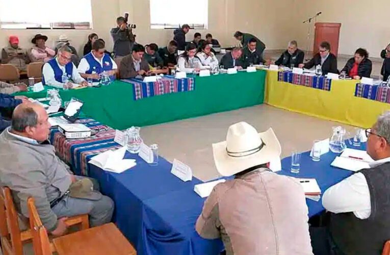 Un negocio para los asesores legales son las mesas de dialogo