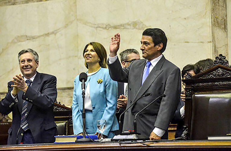 Diciembre 2001 thriller político basada en el libro El palacio y la calle