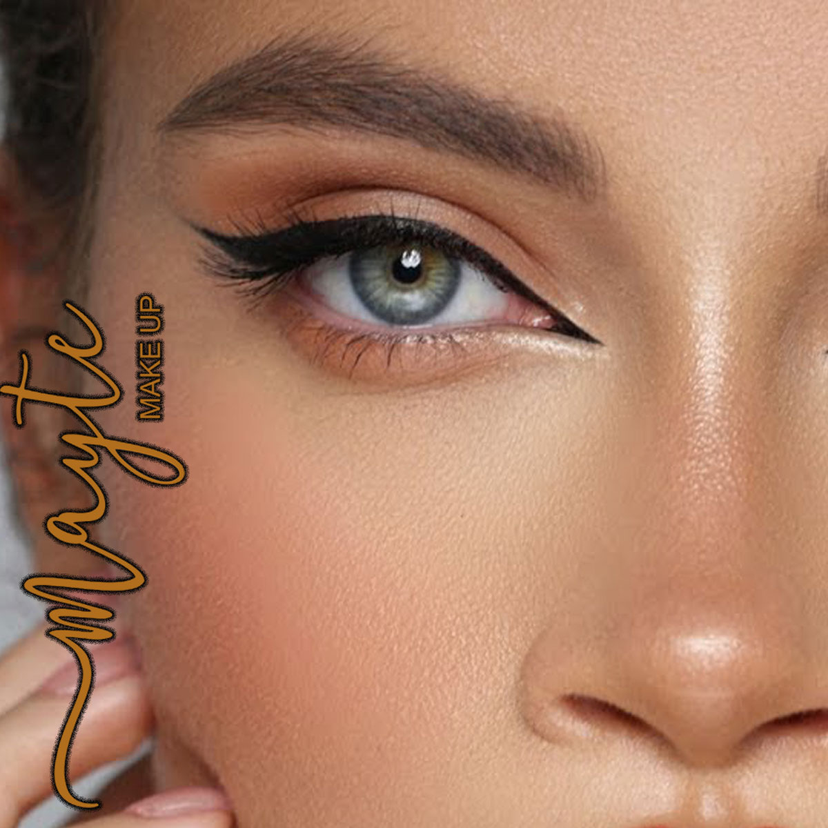 Eyes Cat Mayte Make Up - María Teresa Moscoso Gonzales