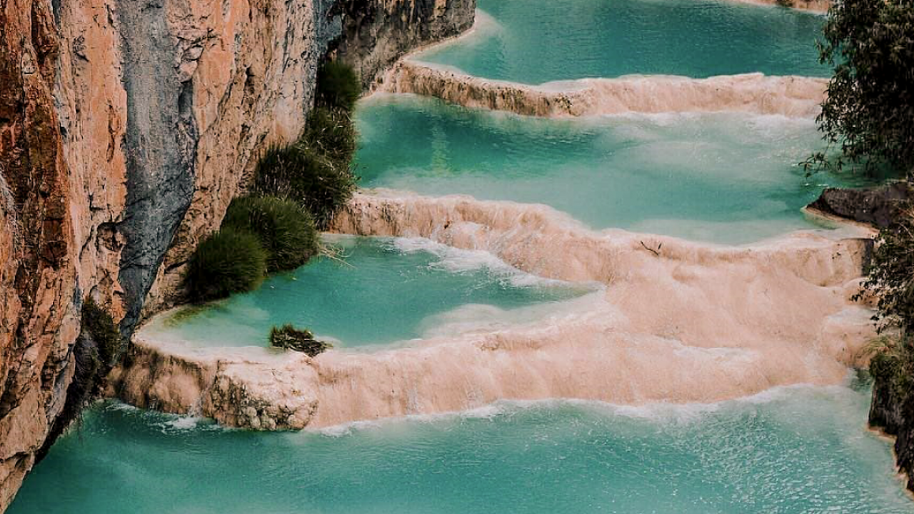 Las piscinas naturales de aguas verdes, hermosas y más bellas de Ayacucho y el Perú: Aguas Turquesas de Millpu