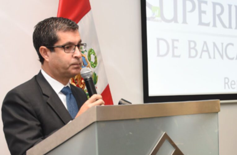 Eterno cargo del Director Ejecutivo de la UIF – SBS – Perú