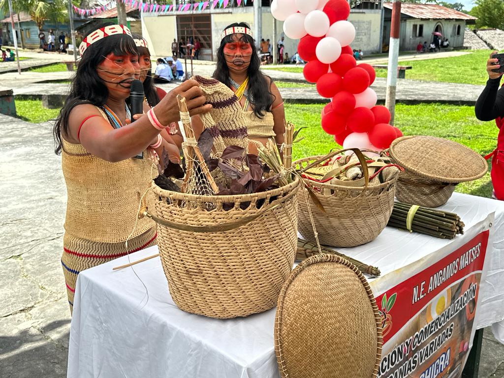 Negocios de artesanía, piscigranja, gastronomía y otros promoverán ingresos a familias Matsés, se invierten S/2.35 millones con proyecto Noa Jayatai y se ejecuta en convenio con la Municipalidad de Yaquerana y hogares usuarios