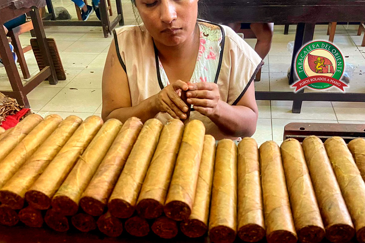 ¡Bienvenidos a un viaje fascinante por el mundo de los puros rolados a mano de Tabacalera del Oriente en Tarapoto, San Martín, Perú!