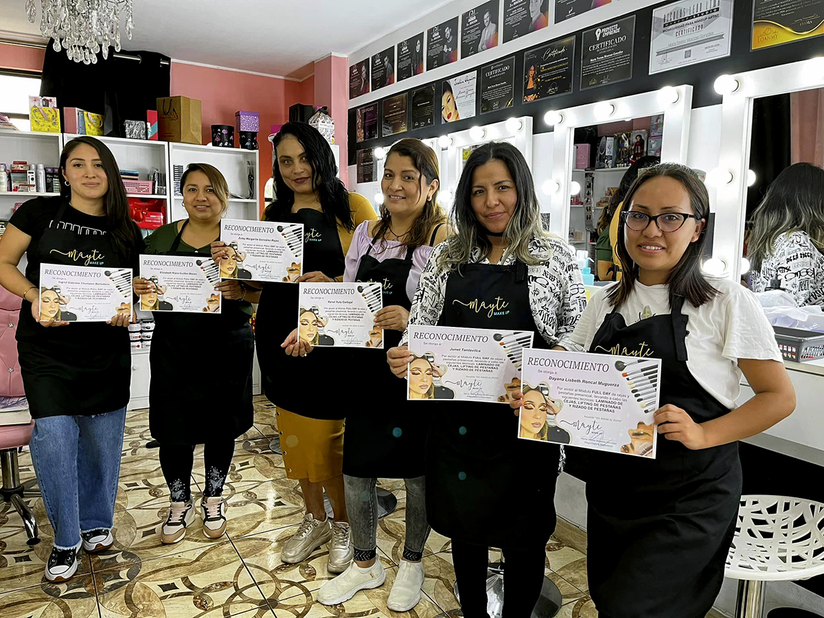 Un ÉXITO  las CLASES FULL DAY de Lifting de Pestañas, Rizado de Pestañas y Laminado de Cejas que Revolucionan tu Belleza